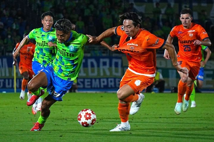 FW小田裕太郎が新境地開拓へ「デンべレに感化された」と猛烈プレスでJ1湘南ベルマーレ初得点を目指す