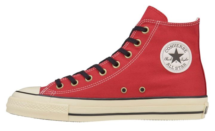 CONVERSE（コンバース）らしいクラシックなテイストを落とし込んだ「ALL STAR AGED」シ リーズより、アメリカの老舗ウエスタンウエアブランドWrangler（ラングラー）とのコラボレーション モデルが登場する。