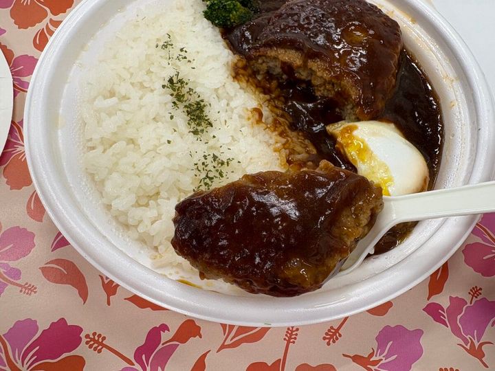 ファミリーマート Kona's Coffee監修 グレイビーソースとビーフハンバーグのロコモコ