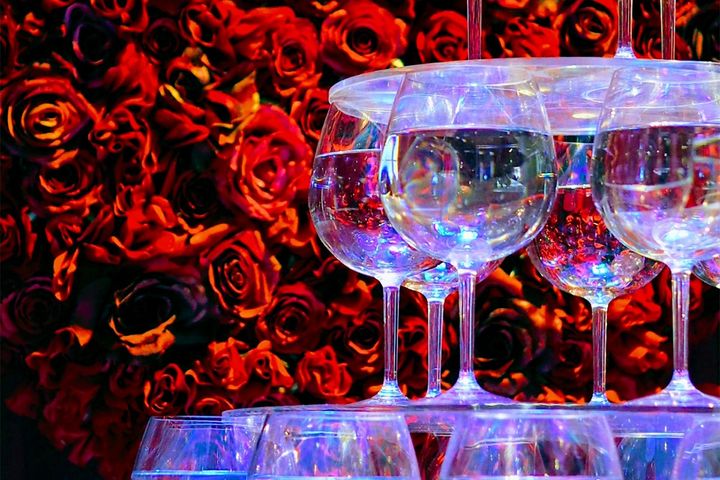 シャンパンタワーのイメージ