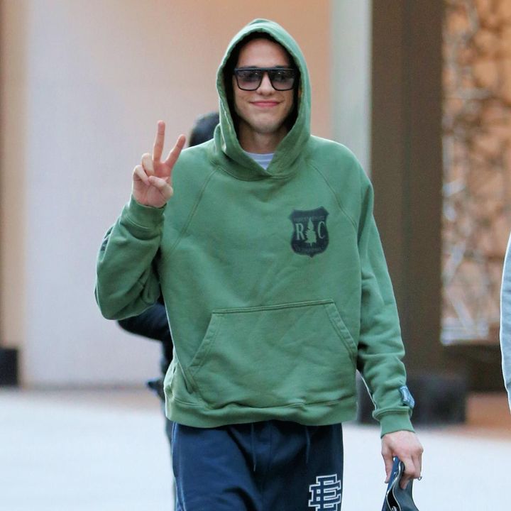 画像: ピート・デヴィッドソンの恋人エルシー・ヒューイットが妊娠