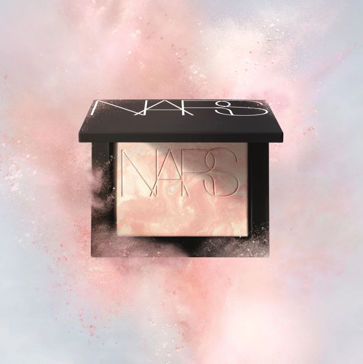 NARS“マーブルリフ粉”の次回作はピンク！ 血色感を宿すウォームパステルのプレストパウダーが数量限定で登場