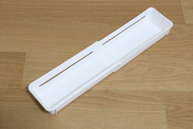 セリアの伸縮キッチン整理トレーを最大まで伸ばした様子