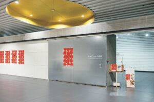 〈Art Center NEW〉