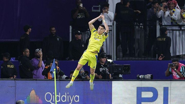 ロナウドのゴールパフォーマンスは危険？真似した選手が大ケガする瞬間が衝撃…