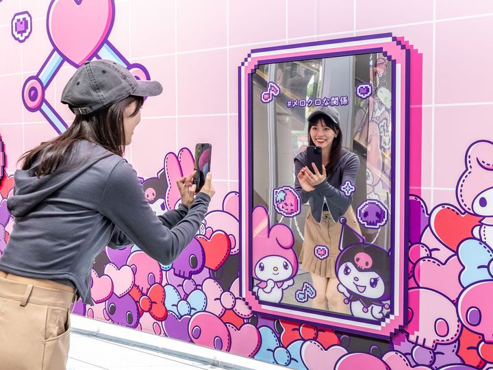 鏡越しで写真が撮れるミラーフォトスポット