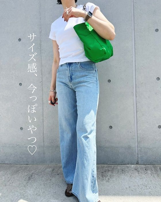 UNIQLOのホワイトの「ミニT」