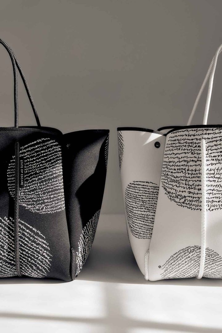 画像: ＜HERALBONY×STATE OF ESCAPE>バッグ「Escape」各￥67,100 出典：STATE OF ESCAPE 伊勢丹新宿店POPUP特設ページ