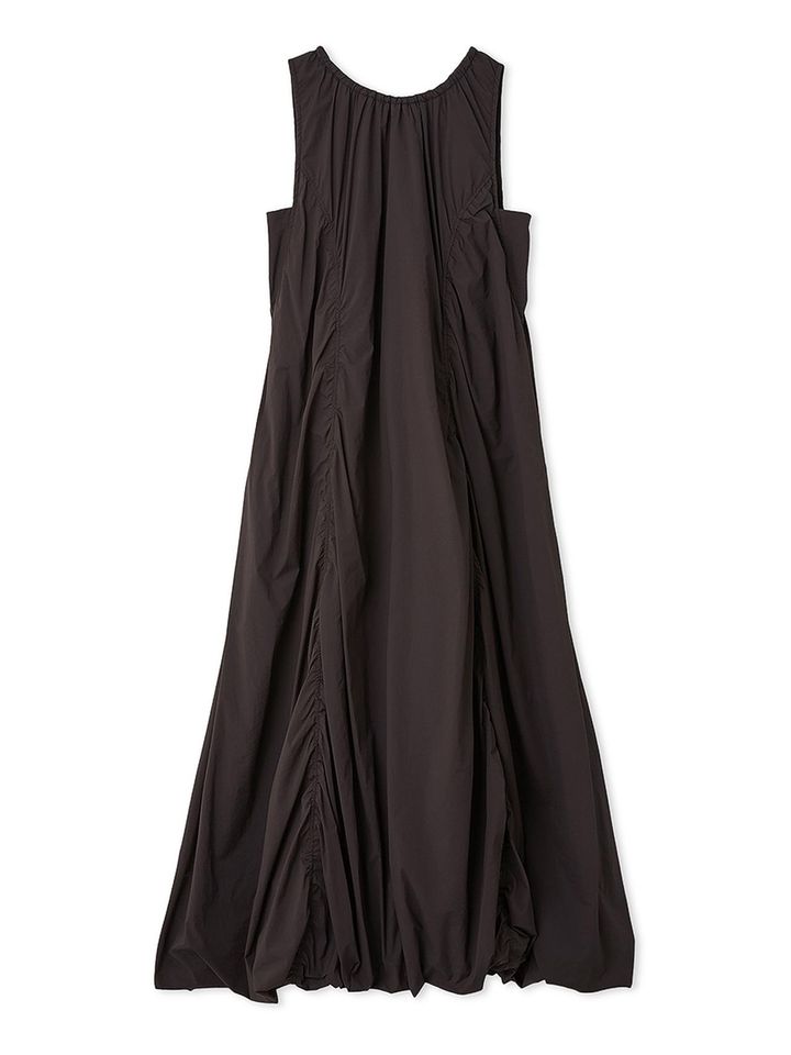 画像: ナイロンバルーンワンピース（ブラウン）¥26,400（エミ）