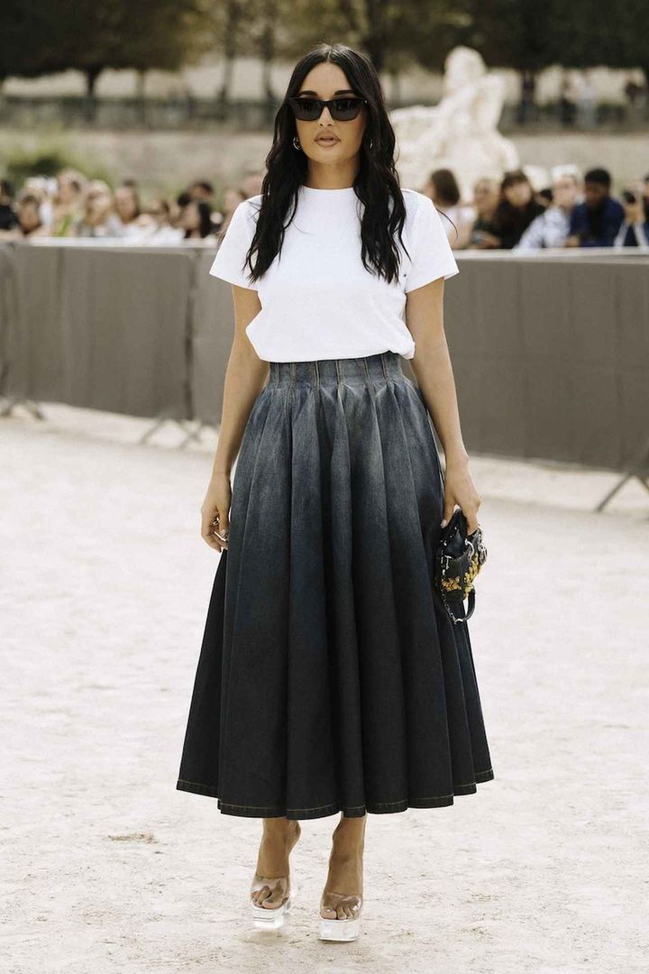 画像: フレアスカートに置き換え定番を更新