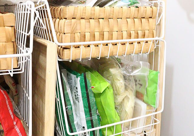 ダイソーのワイヤーバスケット（ホワイト、26.5cm×36cm×24cm）4