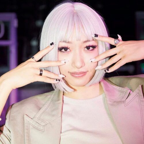 【前衛的でカッコいい】ピンヒールにメッシュスカート…Benefit one MONOLIZの私服は“舞台の延長”だった！