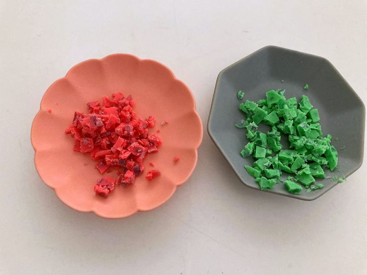 細かく切ったパチパチキャンディー