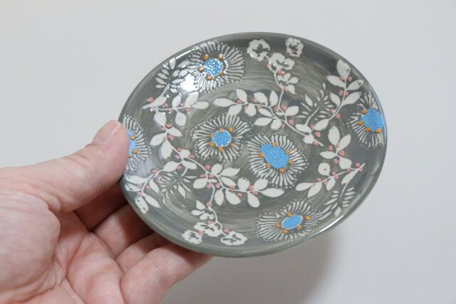 セリアのプレート アースフラワーが可愛い