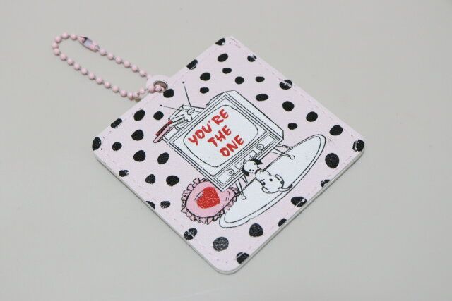 セリアの〈101〉ボールチェーン付きミラー1