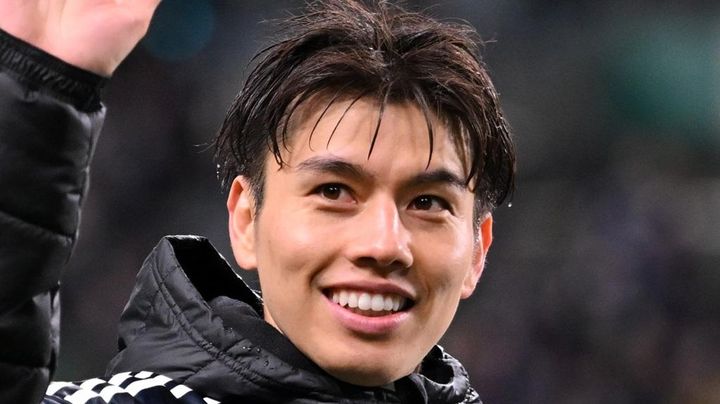 ”美容番長“の26歳日本代表選手、韓国で人気の『ピリピリ』美容グッズに仰天！「痛い！痛い！痛い！痛い！」