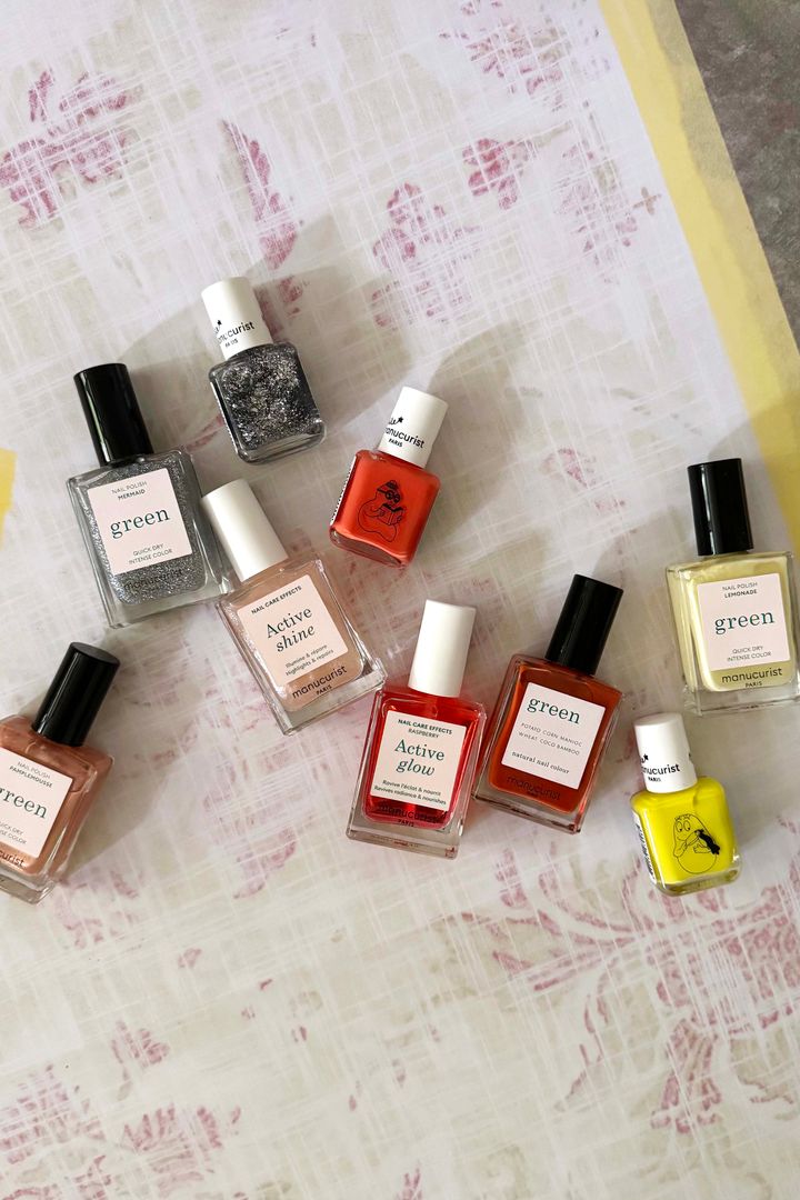 2025年夏コスメ・ネイル編◇ ワンカラーネイルで指ごとに色を変えてカラフルに【ささやかですてきなもの 大谷有紀 vol.246】