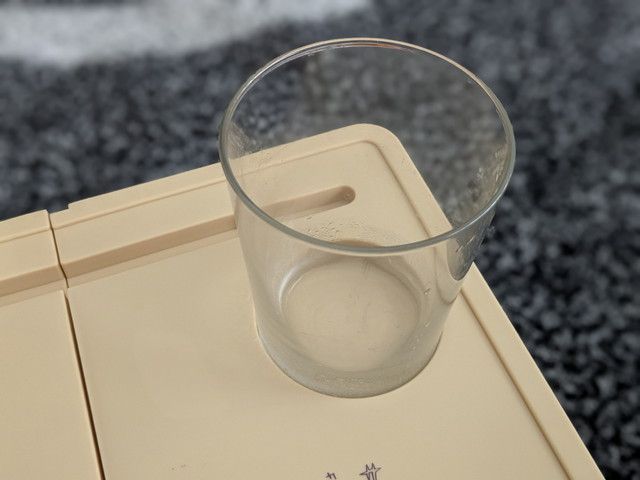 ちいかわの折りたたみテーブル