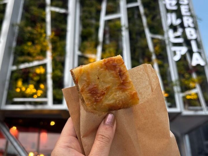 大阪 関西万博 セルビア館 ミートパイ