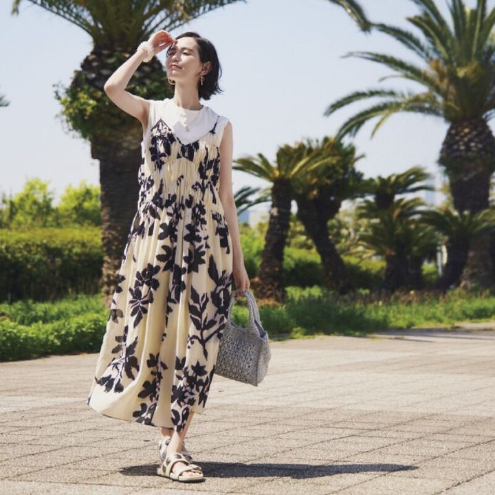 フラワープリント柄ワンピース