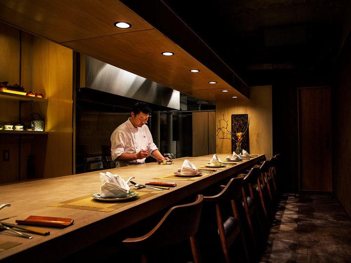 神泉『蓮華』の内観