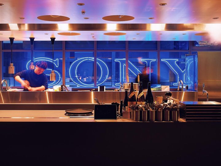 銀座『1/2 [Nibun no Ichi]』の内観