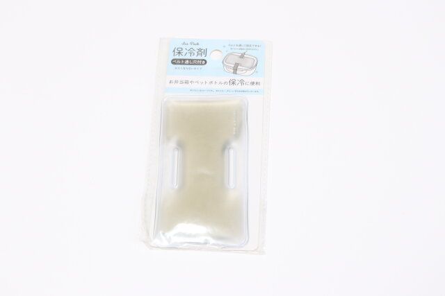 セリアの保冷剤ベルト通し穴付のパッケージ