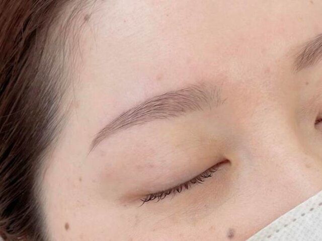 ふんわりアーチ眉