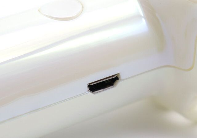 スリーピーのアロマハンディファンの充電ポート