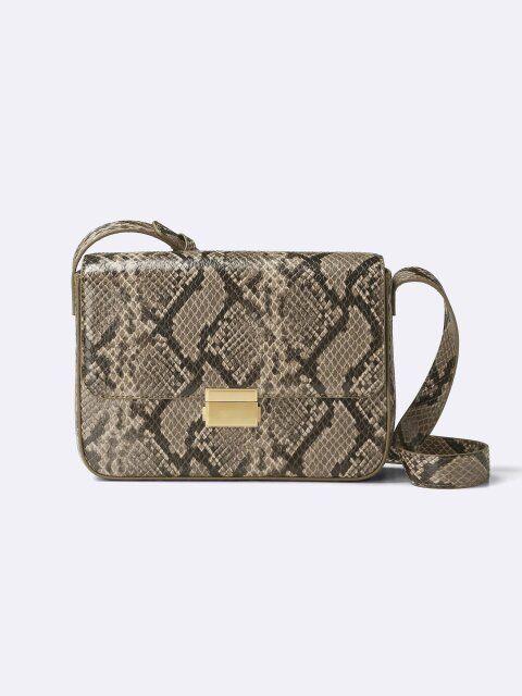 2025夏guスクエアフラップショルダーバッグ