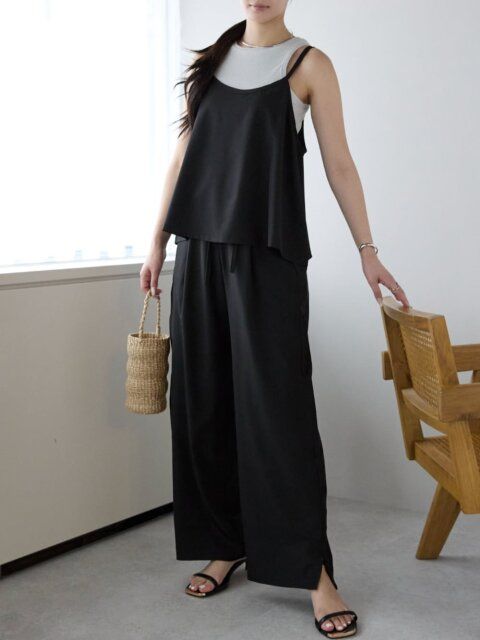 黒パンツコーデ2