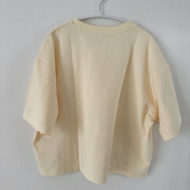 ユニクロ テクスチャージャージーT YELLOW 後ろ側