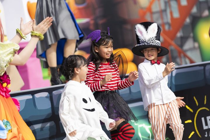 ハロウィン・スペシャルショー「みんなでとってもファンタスティックダンス！」