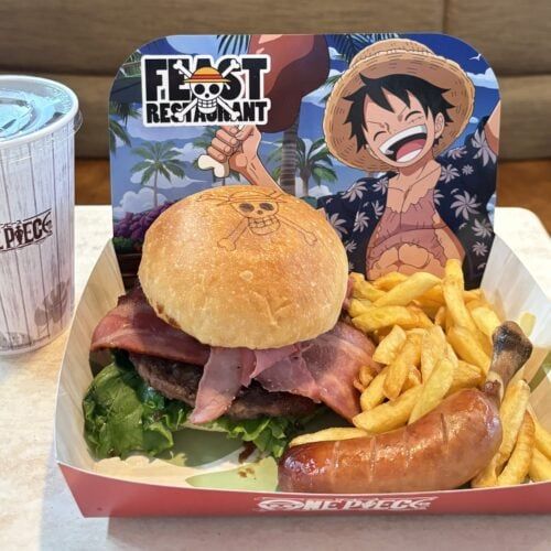 【USJ×大人気アニメがアツすぎる】『ワンピース』『薬屋のひとりごと』『SPY×FAMILY』…気になるコラボフードを全部食べてみた