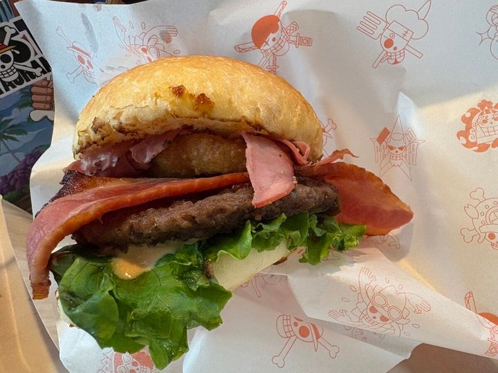 USJ×ワンピース ルフィのスタミナ・ビーフバーガーセット