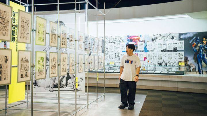 『攻殻機動隊』を生んだ漫画家の、意匠と創造力に触れる。画家・落合翔平が体験する『士郎正宗の世界展』