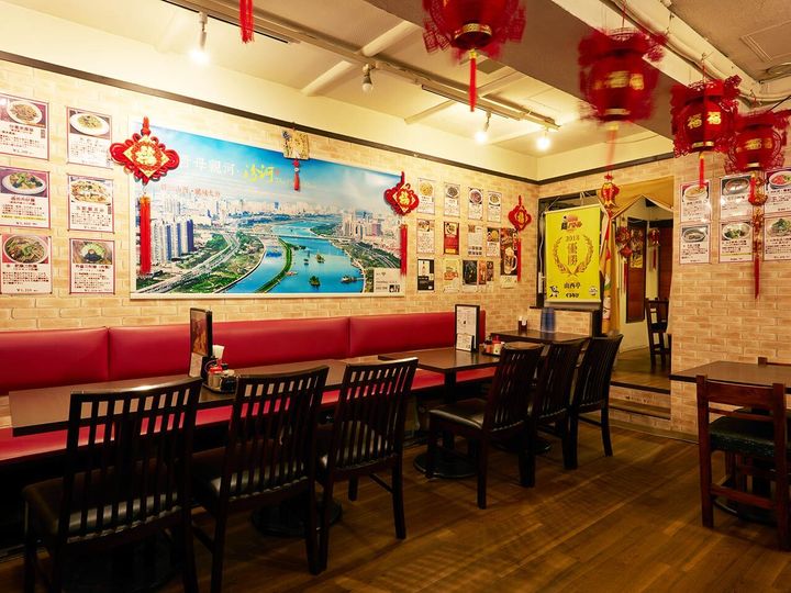 東新宿『山西亭』の内観