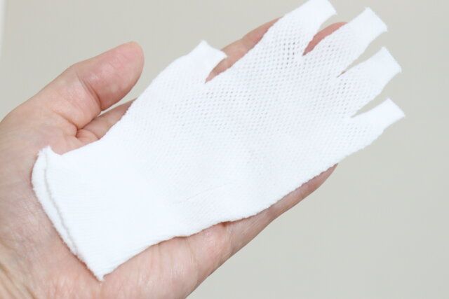 セリアのメッシュインナー手袋3