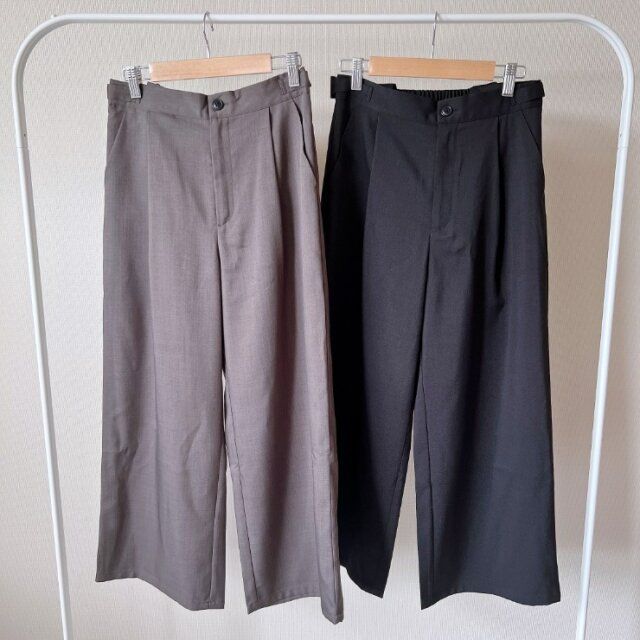 しまむらのサス付きワイドパンツ