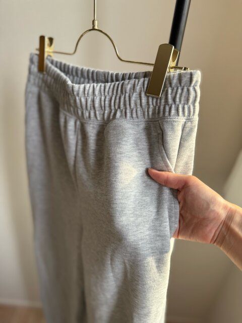 両サイドにもポケット付き