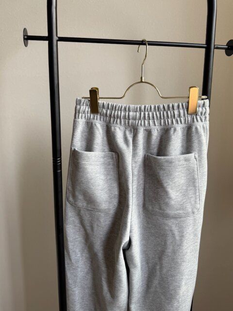 後ろ側 ポケット 二つ