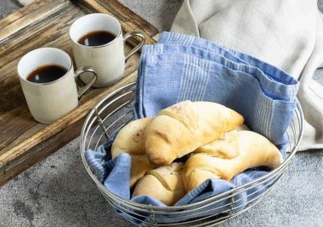 塩バターロール