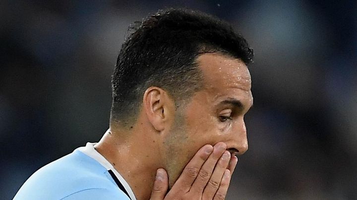 「なぜ男児に女児みたいな恰好をさせるのか」 8歳息子のドレス・ティアラ着用画像でSNSが荒れる…37歳スター、コメ欄一時閉鎖