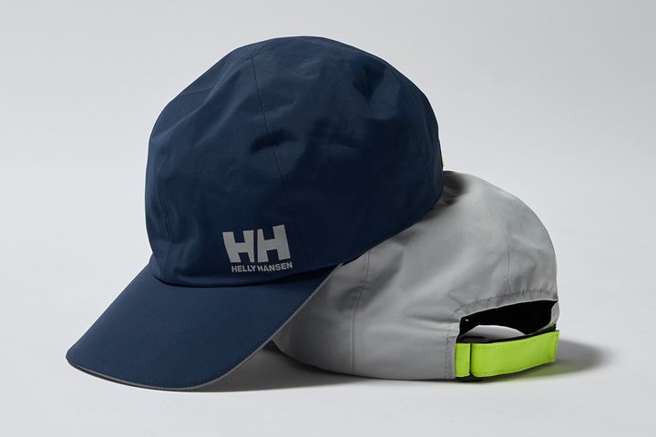 急な雨でも大丈夫！普段使いできる機能性抜群のレイングッズ9選