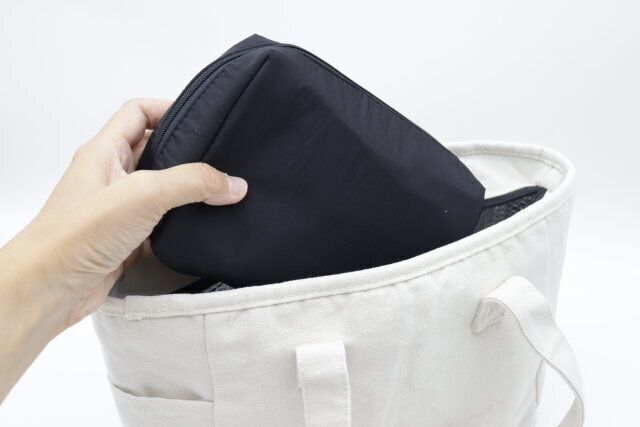 ダイソーの四角メイクポーチ7