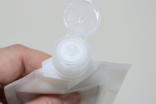 折りたためる詰め替えボトル100ml2P キャップ