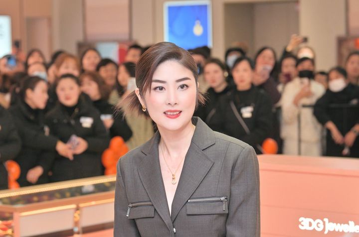 圧巻の透明感！ 直近のケリー・チャン。Photo_ VCG via Getty Images