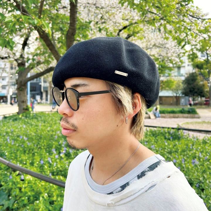 【SNAP】薄いブラウンレンズやゴールドフレームは、古着に合わせても野暮ったくならない！小林玄人さん