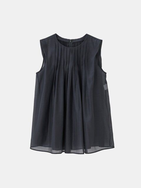 PLSTのシアープリーツノースリーブブラウス