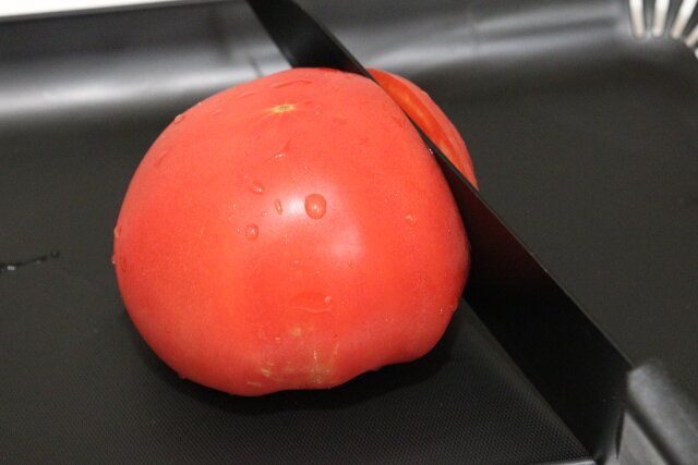 ダイソーのすっと切れる万能包丁